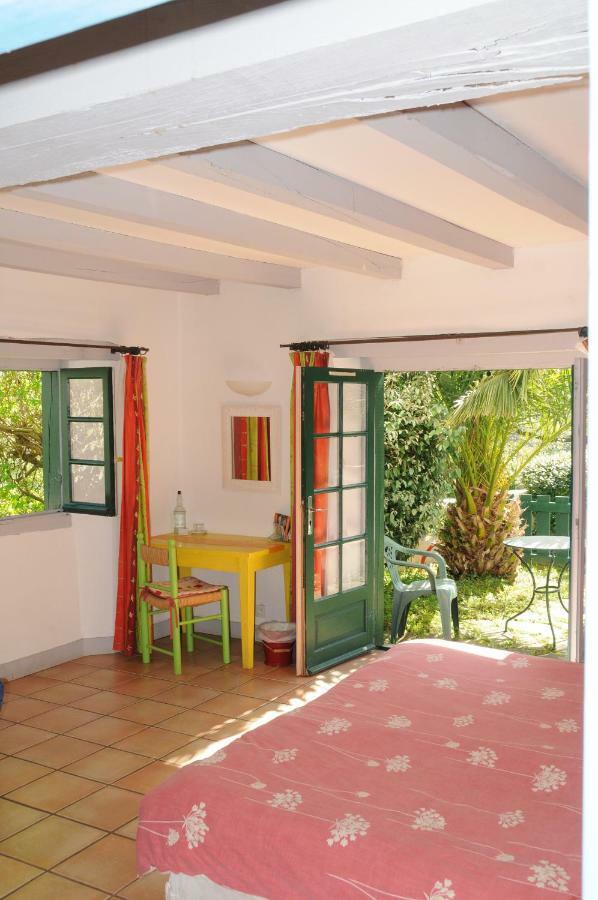 Domaine Xixtaberri Cambo-les-Bains Exterior foto